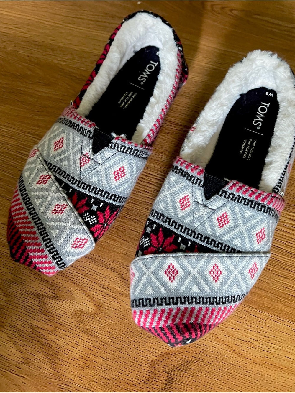 TOMS Women's Alpargata slip-on shoes slippers 8 M Fair Isle holiday edition